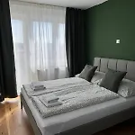 아파트 In Mit Klima Sova 3 *